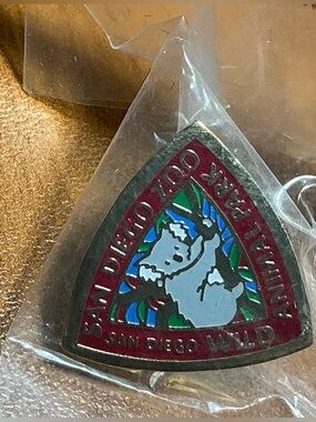 Koala San Diego Zoo Wild Animal Park Enamel Triangle Lapel Pin 1993 NEW Vintage
